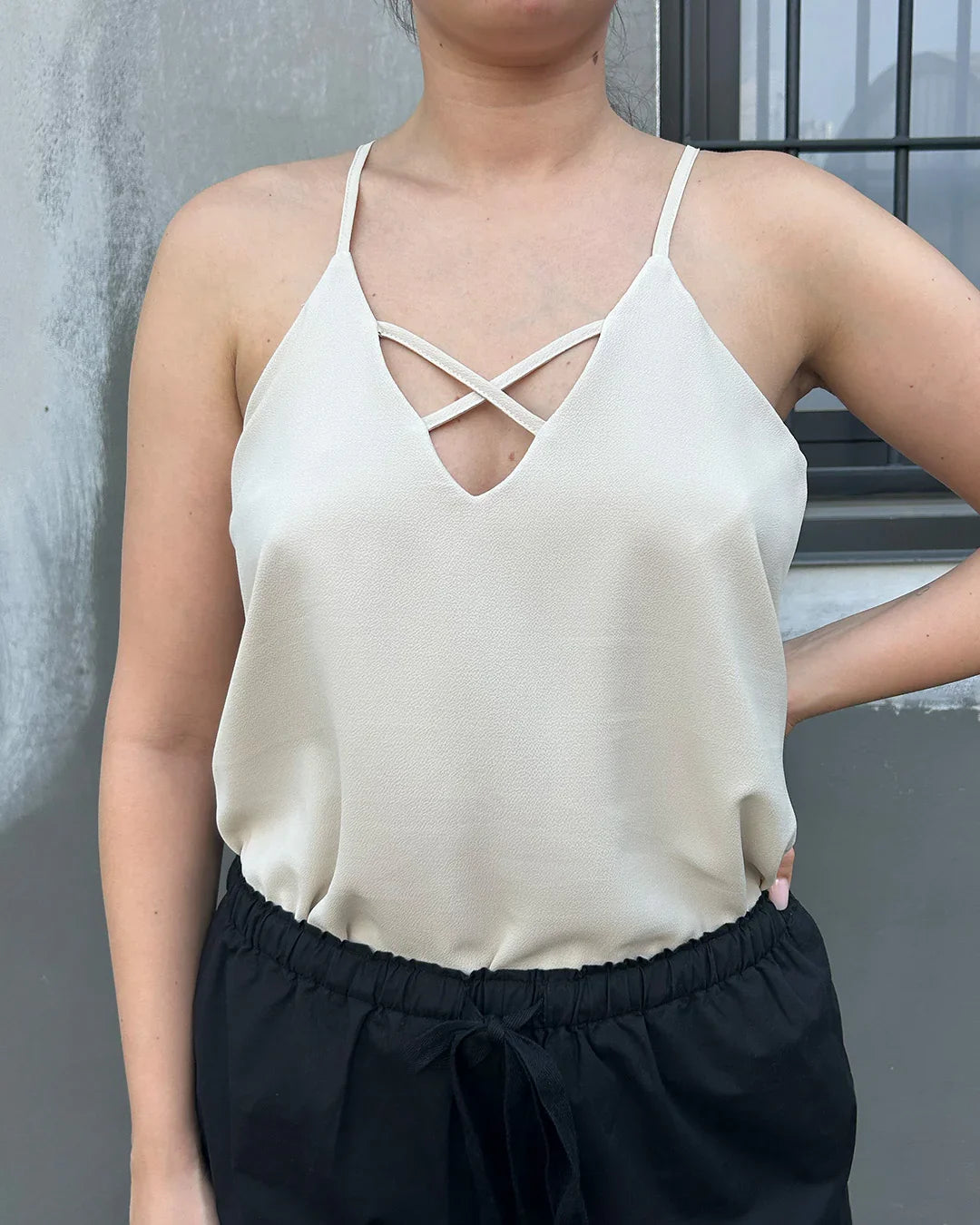 Top_incrociato_beige_fronte